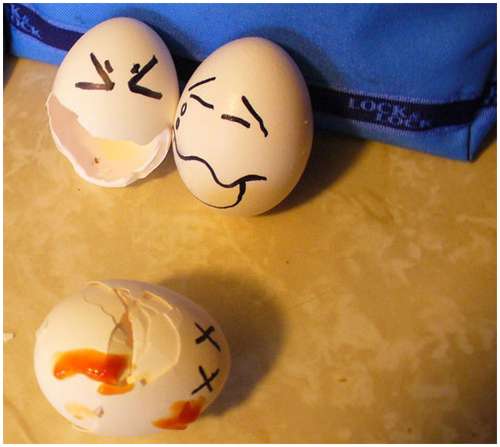 Funny-and-Clever-Egg-Photography-17