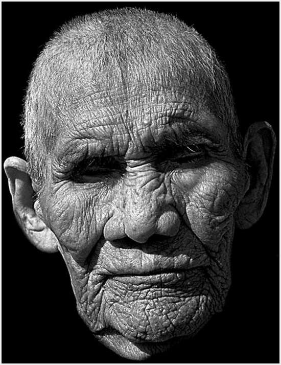 TheFaceofAgePortraitsbyMarkStory 90 yearold Navajo Native American 