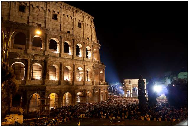 Colosseum-in-Rome-12