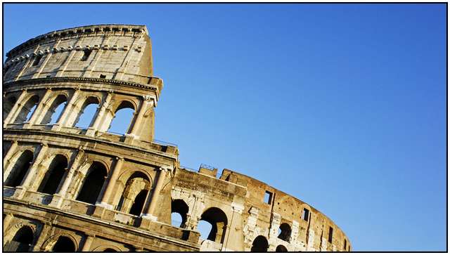 Colosseum-in-Rome-9
