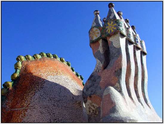 casa batllo mosaic. Casa Batllo arched roof and