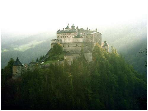 castle-werfen