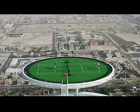 Dubai-crazy-tennis