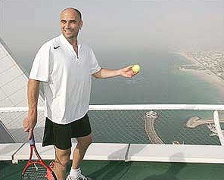 Dubai-crazy-tennis 3