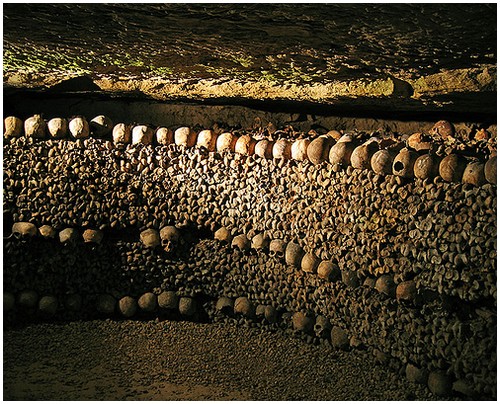 Paris-catacombs-6