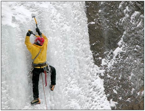 Ice-Climbing-2