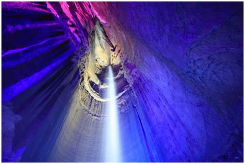 Underground-Waterfall-Ruby-Falls-7