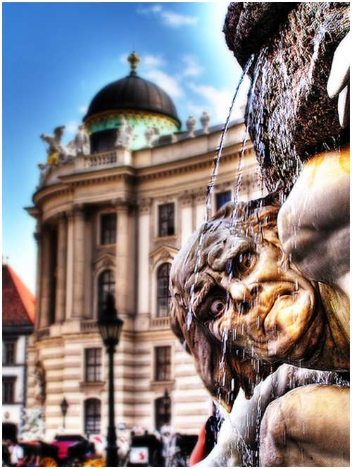 Amazing-Photos-of-Gargoyles-and-Grotesques-2