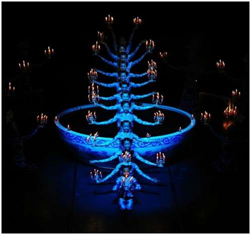 Beautiful-Acrobatic-Art-Festival-3