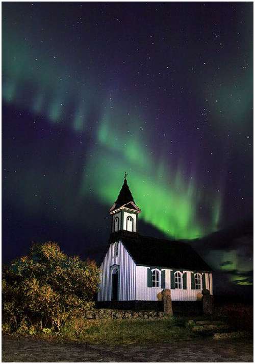 Icelandic-Aurora-Photography-9