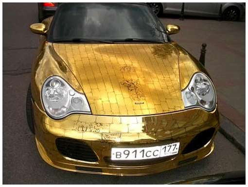 Golden-cars-on-Moscow-Streets-11