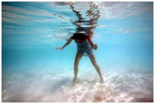 Under-Water-Photographs-by-James-Cooper-10
