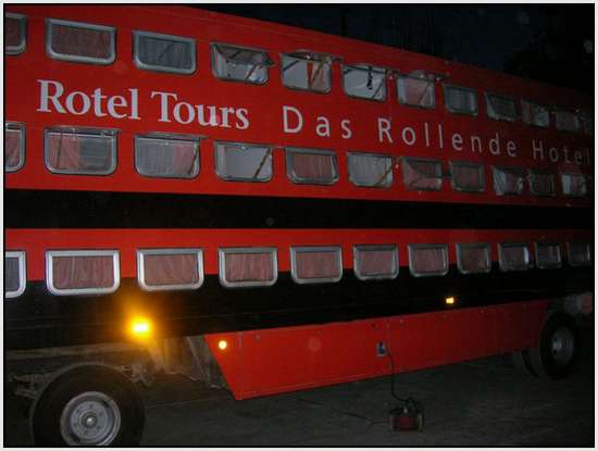 The-Rolling-Hotel-4