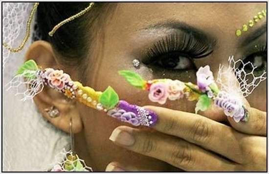 Creative-Finger-Nail-Art-15