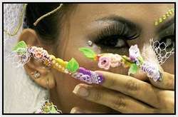 Creative-Finger-Nail-Art