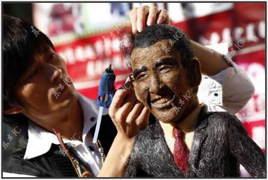 Hair-Made-Sculpture-of-Barack-Obama-1