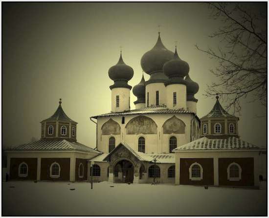 Most-Beautiful-Russian-churches-28