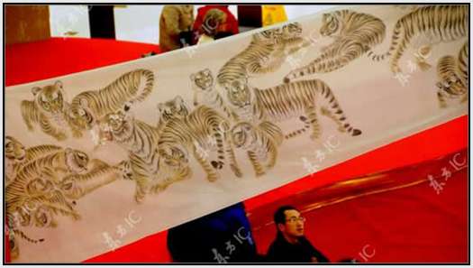The-Scroll-With-the-Largest-Number-of-Tigers-6