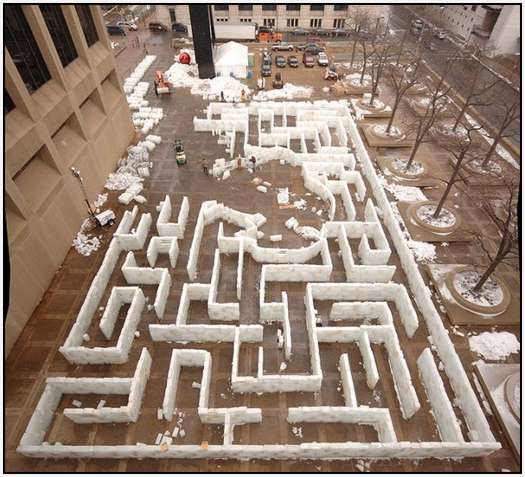 Largest-Ice-Labyrinth-12