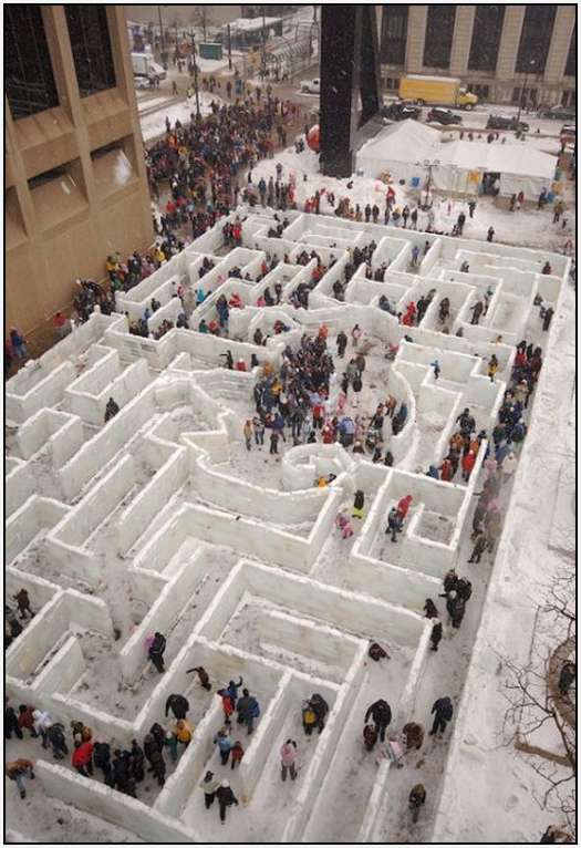 Largest-Ice-Labyrinth-19