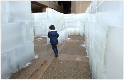 Largest-Ice-Labyrinth-9