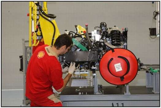 Ferrari-Production-Factory-in-Maranello-16