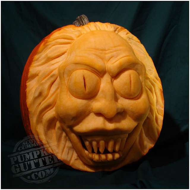 Sculptures-Made-by-Carving-Pumpkins-3