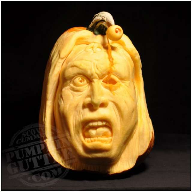 Sculptures-Made-by-Carving-Pumpkins-4