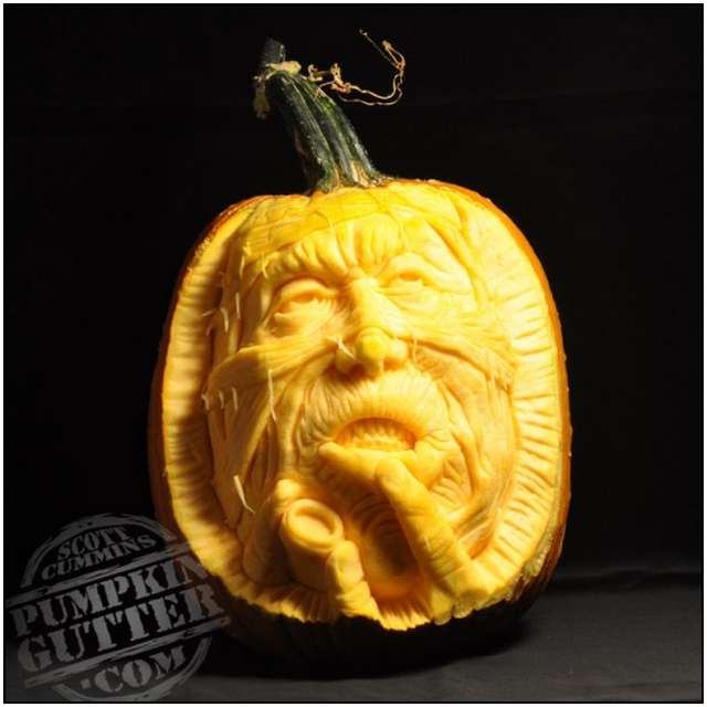 Sculptures-Made-by-Carving-Pumpkins-5